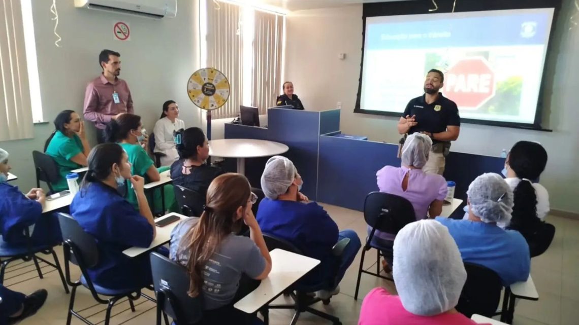 Hospital de Marabá encerra programação do Maio Amarelo com ações de conscientização
