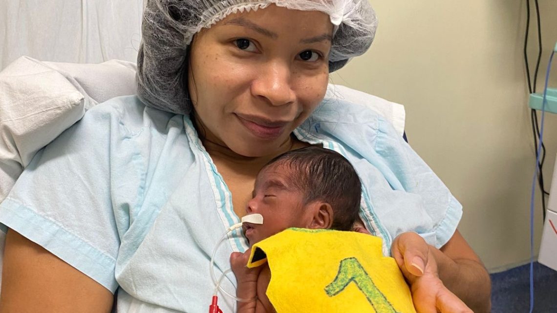 UTI Neonatal entra em clima de Copa do Mundo e leva acolhimento às famílias no Hospital Materno Infantil de Barcarena