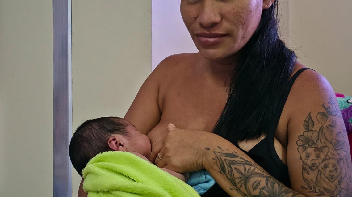 Hospital Abelardo Santos reforça orientações sobre amamentação no Agosto Dourado