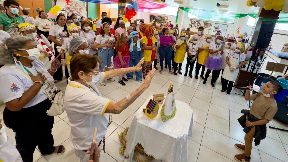 Pacientes do Hospital Oncológico Infantil Octávio Lobo visitam a Casa de Plácido, em Belém